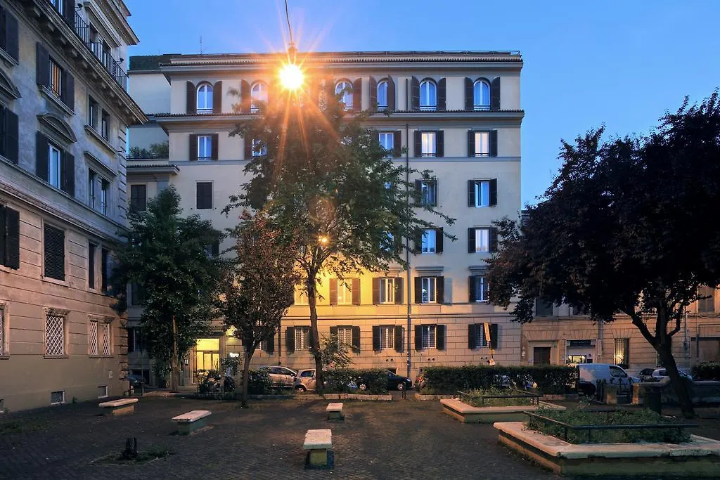 Trianon Borgo Pio Aparthotel Rome