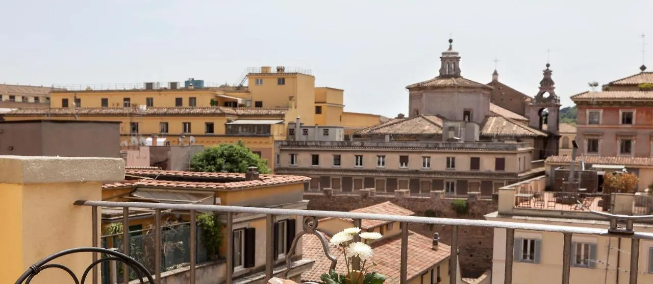 Trianon Borgo Pio Aparthotel Rome