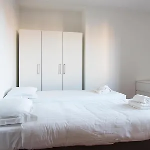 https://navigli-luminous-2-bedrooms-5-pax.it-lombardy.com