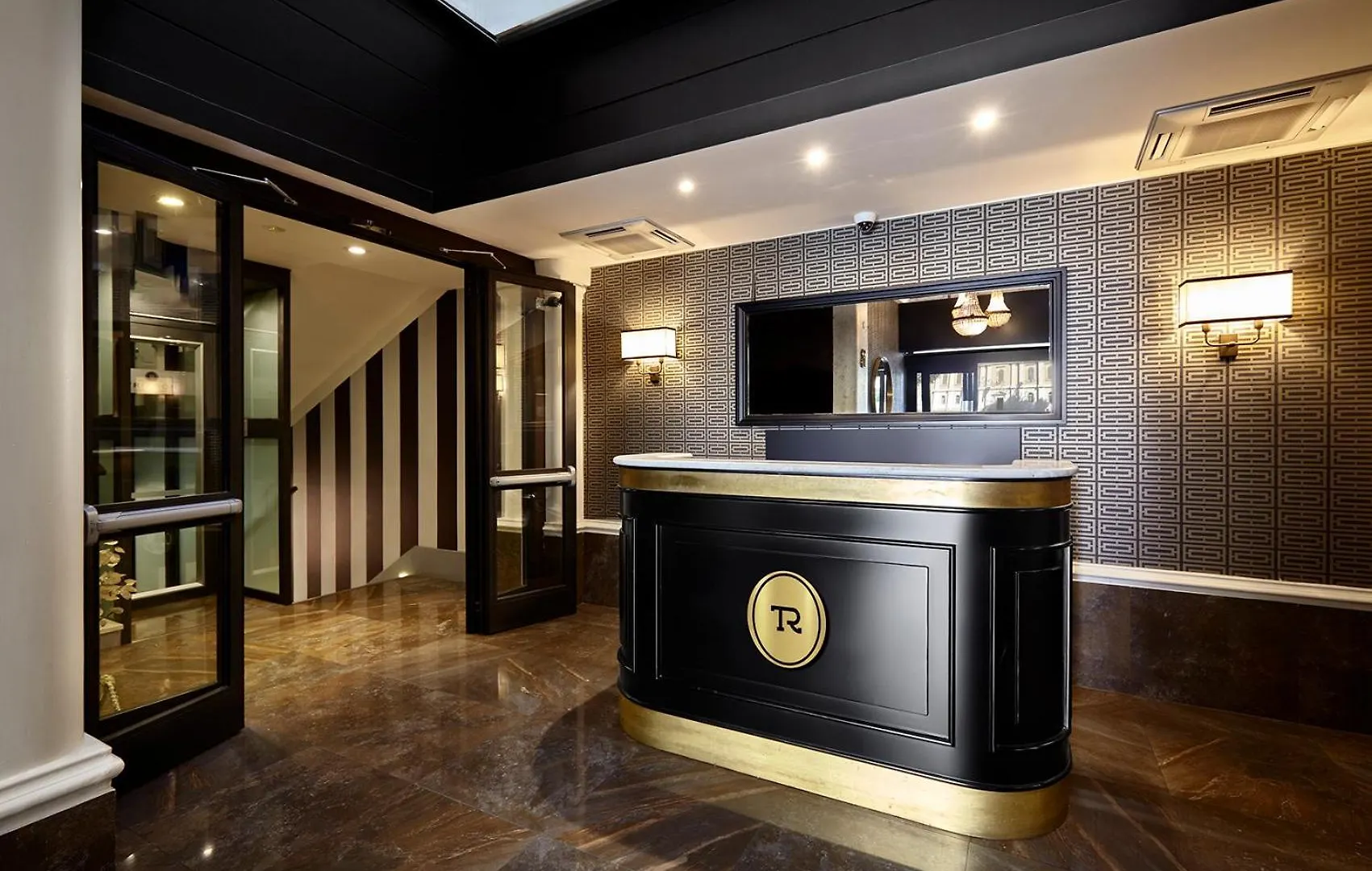 רומא Trianon Borgo Pio Aparthotel 4*,  איטליה